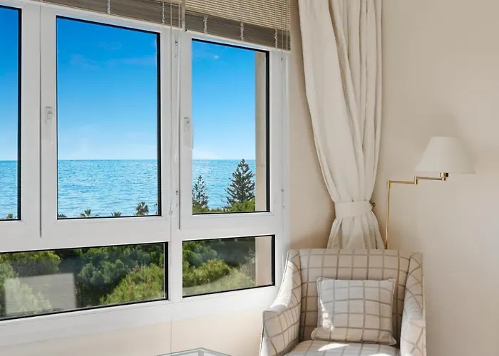 Vista Mar Y Piscina En Puerto Banus ماربيا