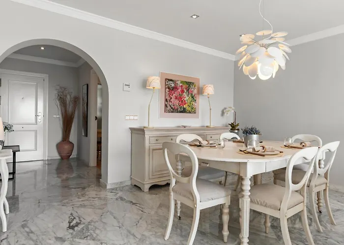 شقة Vista Mar Y Piscina En Puerto Banus *