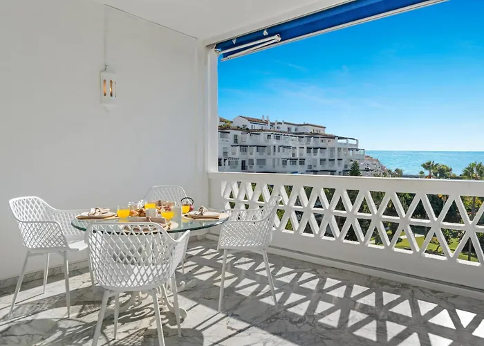 Vista Mar Y Piscina En Puerto Banus ماربيا