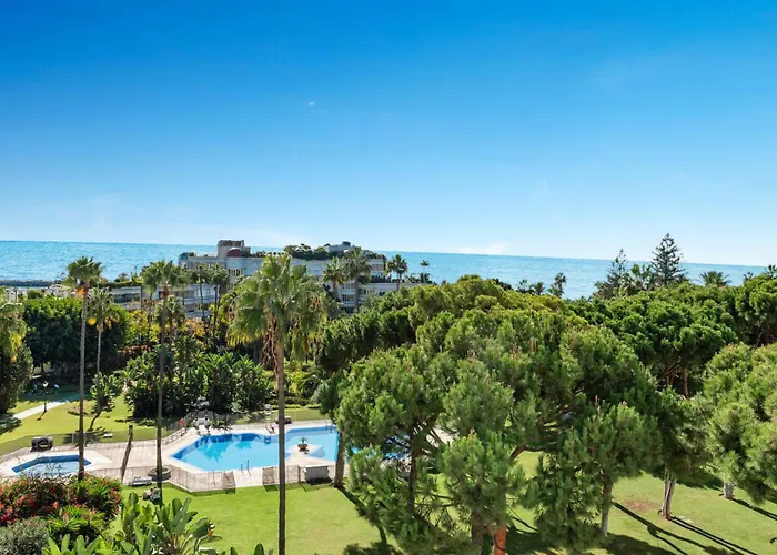 Vista Mar Y Piscina En Puerto Banus شقة