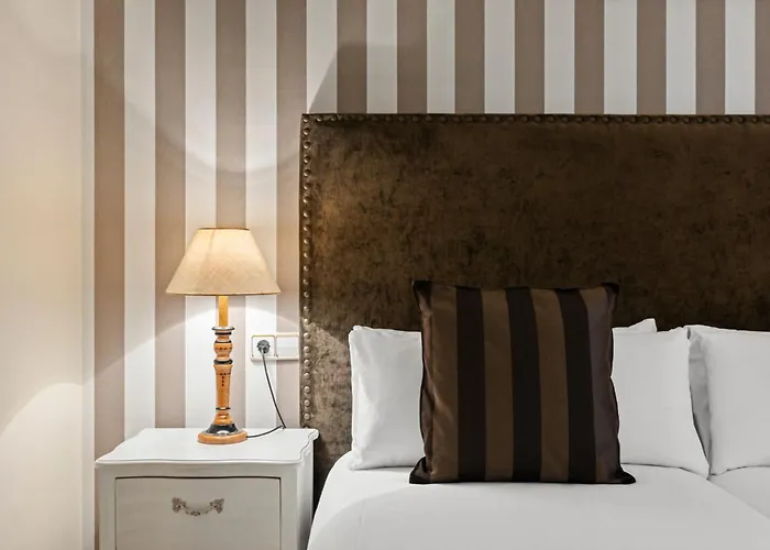 Vista Mar Y Piscina En Puerto Banus