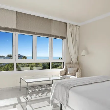 Vista Mar Y Piscina En Puerto Banus * Μαρμπέλλα