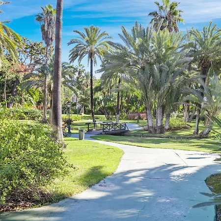 Vista Mar Y Piscina En Puerto Banus Διαμέρισμα *