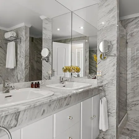 Apartment Vista Mar Y Piscina En Puerto Banus Marbella