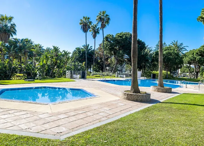 Vista Mar Y Piscina En Puerto Banus Apartamento